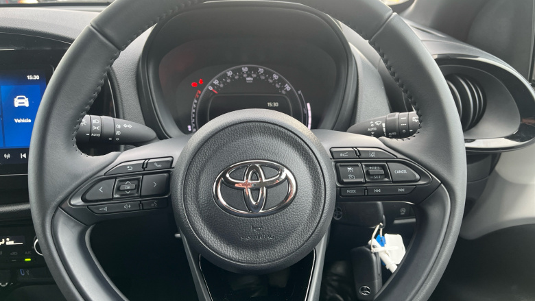 Toyota Aygo X 1.0 VVT-i Edge 5dr Petrol Hatchback